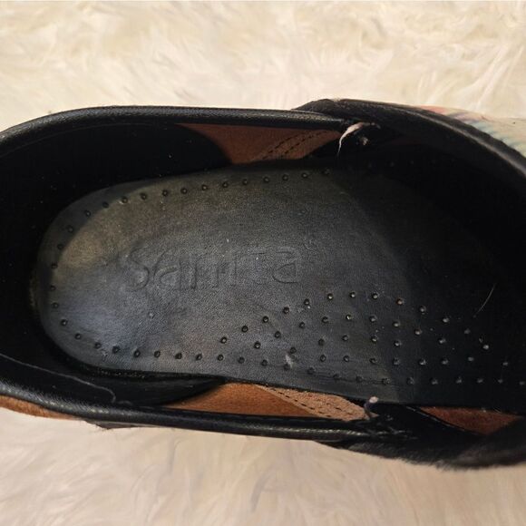 Sanita Leather Abstract Graffiti Clogs - Picture 4 of 8